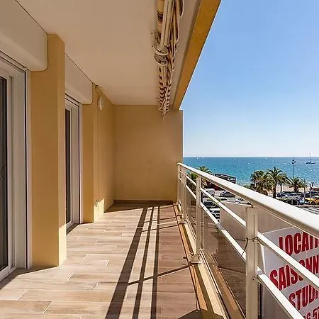 Superb Studio By The Beach Frejus